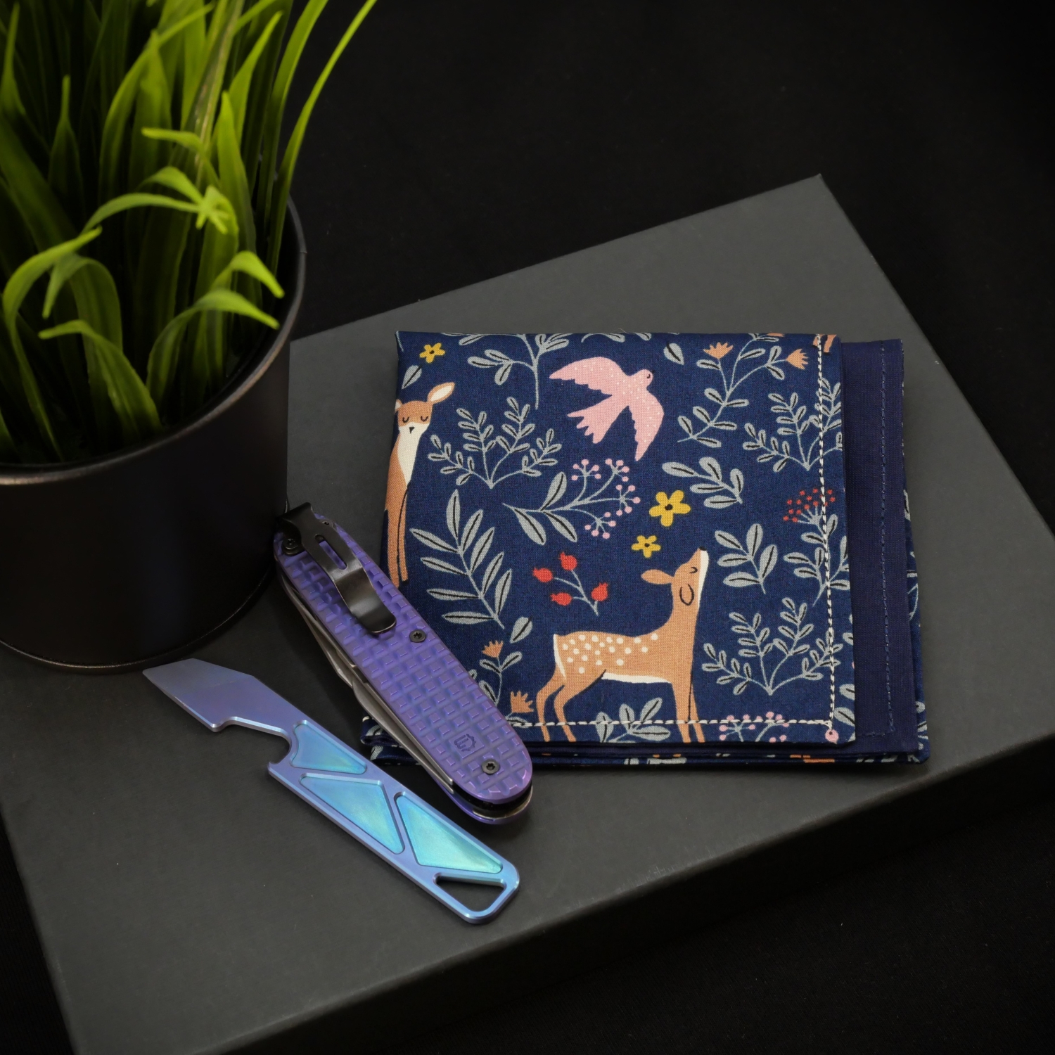 Li.JU Hank,BLUE DEER